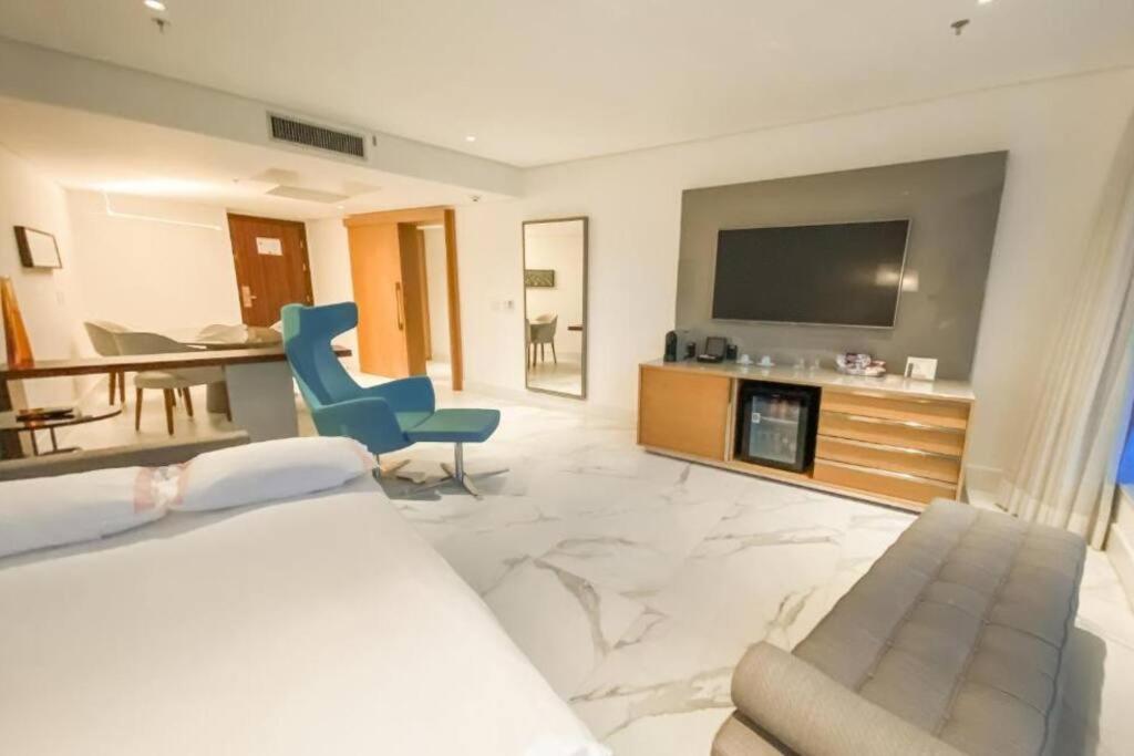 Quarto No Nacional Com Vista Mar Para A Praia De Sao Conrado, Rj * Río de Janeiro